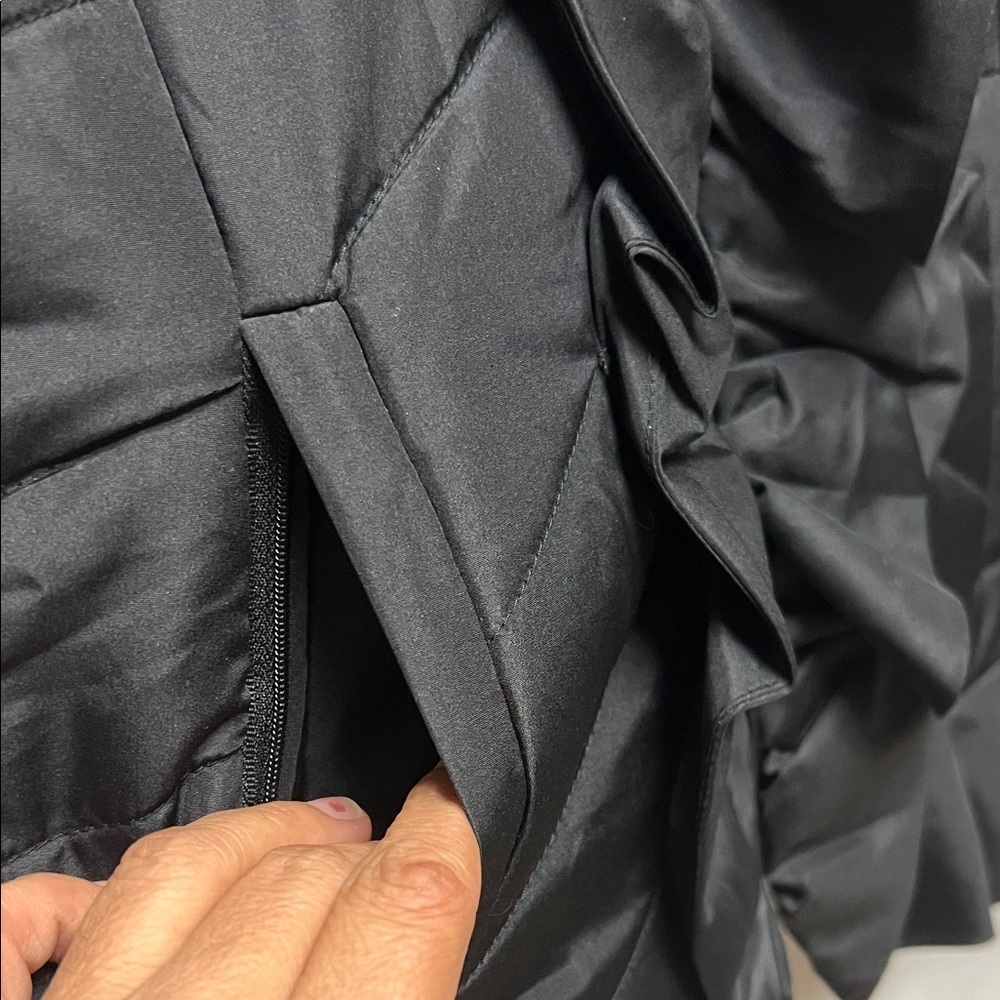 For Cynthia Black Ruffled Vest - Picture 6 of 10